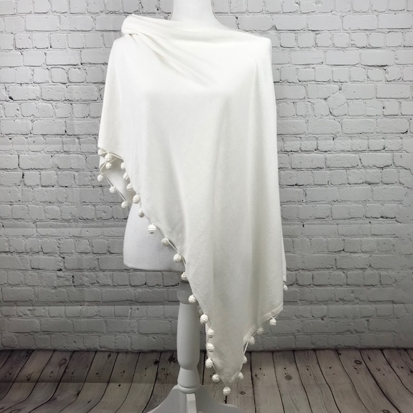 Cynthia Rowley Accessories - Cynthia Rowley Asymmetrical White Knit Wrap Poncho